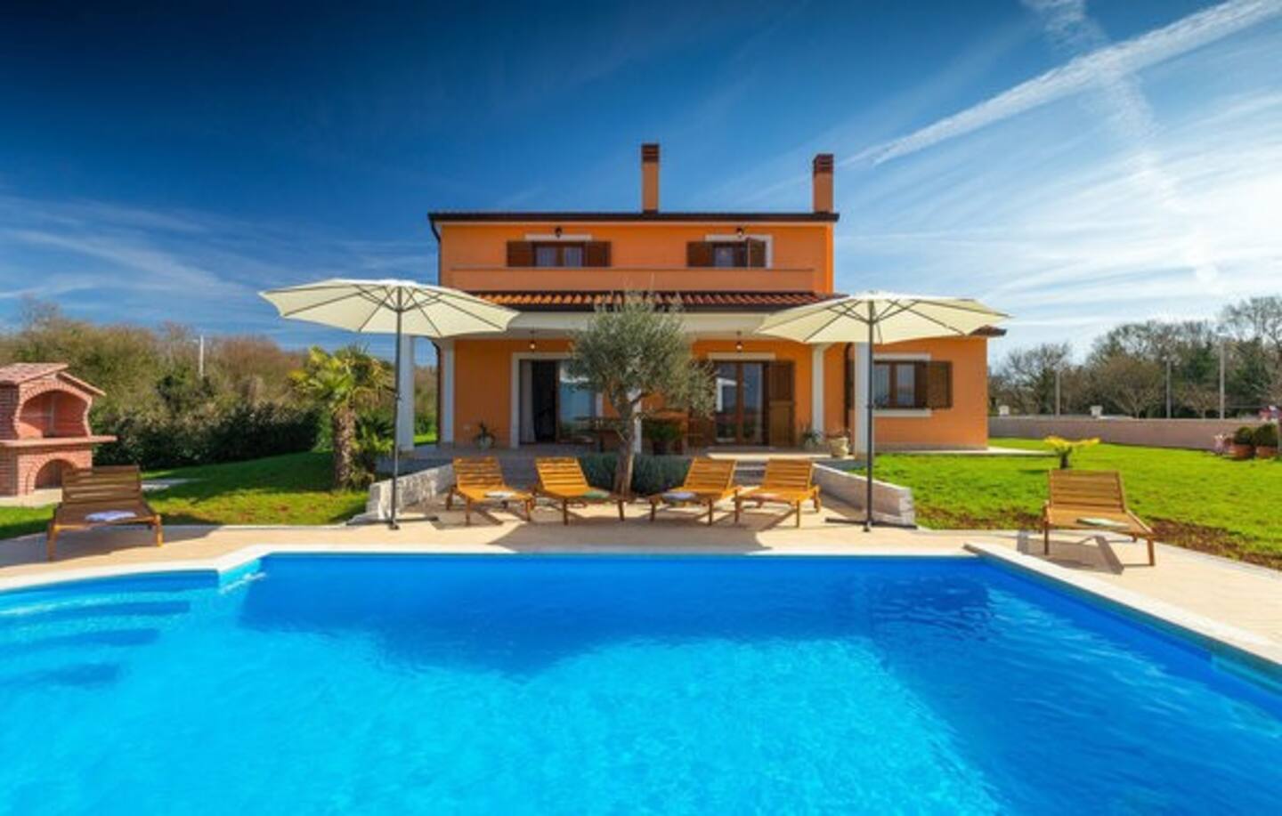 Predivna-villa-s-bazenom